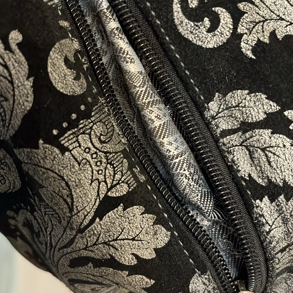 Sharif New Shoulder Gray & Black with Silver tone Hardware. Beautiful details. - Picture 11 of 16